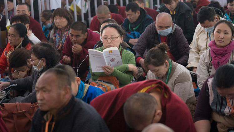 ダライ・ラマ法王の法話会に参加した3万人以上の聴衆。2018年1月14日、インド、ビハール州ブッダガヤ（撮影：ロブサン・ツェリン / 法王庁）