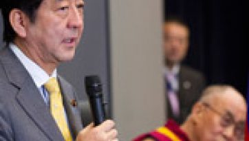 国会議員にご講演後、仏教科学と現代科学についてパネルディスカッション