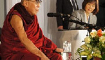 世界学生平和会議でトークセッション「恒久的世界平和の実現に向けて」