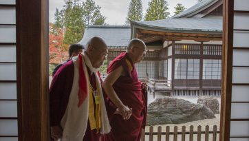 大阪から高野山へご出発