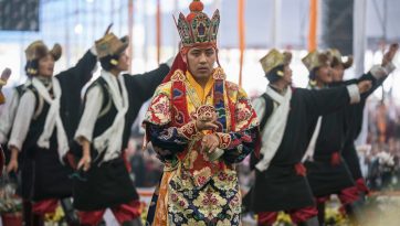 モンゴル寺院ご訪問とカーラチャクラ灌頂の奉納舞踊
