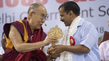 ダライ・ラマ法王、デリー準州首相のアルビンド・ケジリワル氏を祝福