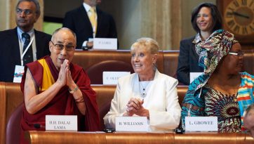 ダライ・ラマ法王、ノーベル平和賞受賞者ベティ・ウィリアムズ氏の逝去に哀悼の意を表明