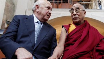 ダライ・ラマ法王、デクラーク元南ア大統領の遺族に哀悼の意