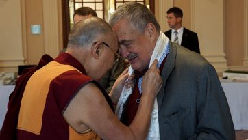 カレル・シュヴァルツェンベルク氏の逝去に哀悼の意