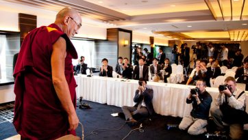 横浜における記者会見