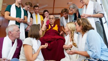 偉大な導師、哲学者、科学者としての仏陀