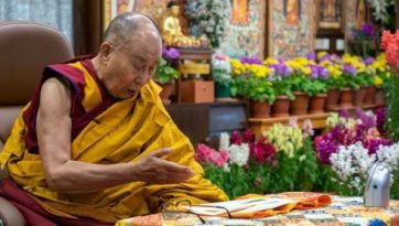 『修行道の三要素』『ナーランダー僧院の十七人の成就者たちへの祈願文』法話会