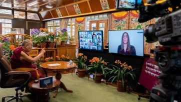 12人の若者たちとの交流