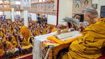 『菩提道次第集義』と観音ジナサーガラの灌頂